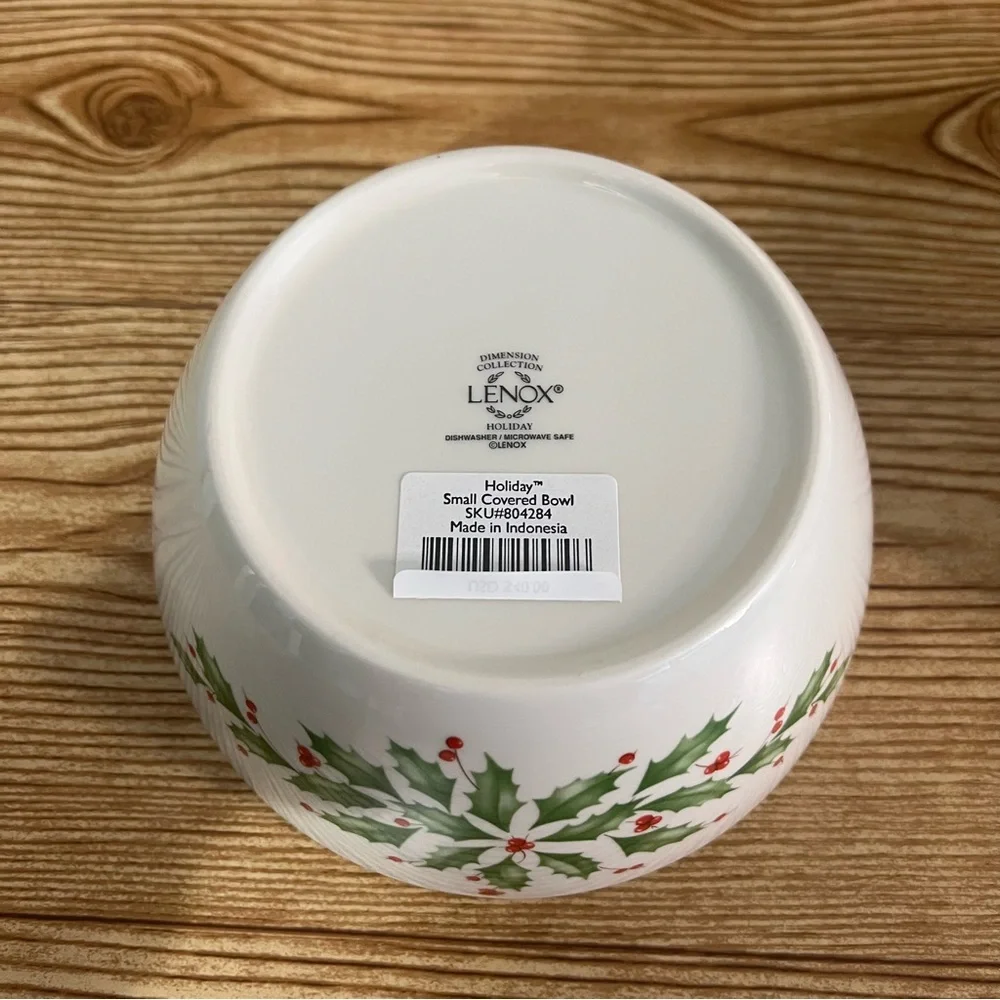 Lenox Holiday Small Covered Bowl 804284 Christmas Holly Lid Dish New In Box